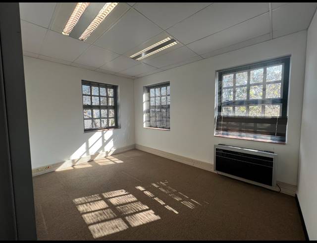 210M² OFFICE TO LET IN ROSEBANK